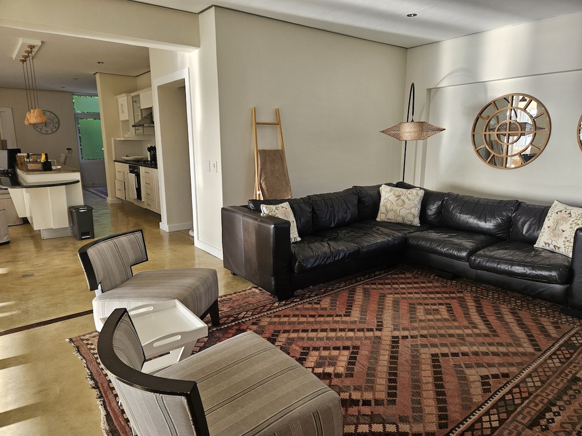 Twin Rivers Villa Self Catering Accommodation in Plettenberg Bay – Lounge – Kitchen